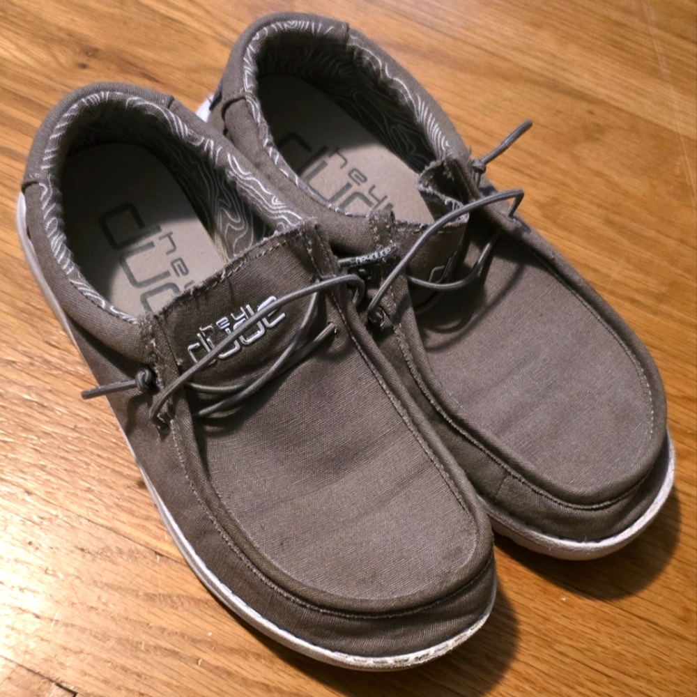 Boys shoes